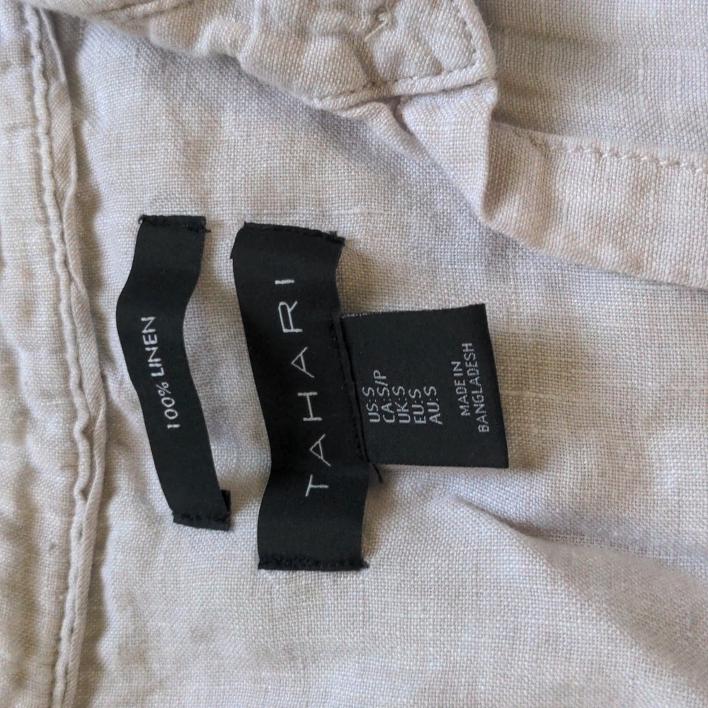 Tahari Button-Up - Picture 2 of 3